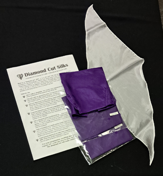 Diamond Cut Silks - Set mit vier Seidentücher (45 er), weiß und violett - 4 Tücher zum Preis von 2!